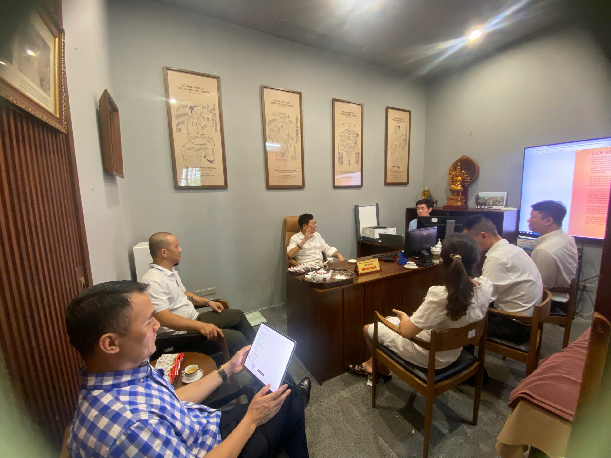 Công ty CP thương mại Verna