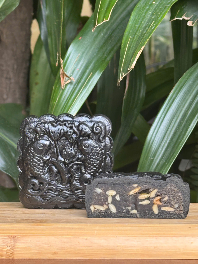 Bánh trung thu Healthy Mè Đen Mix Hạt
