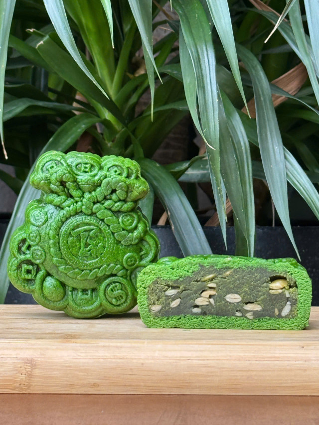 Bánh Trung Thu Healthy Sen Matcha